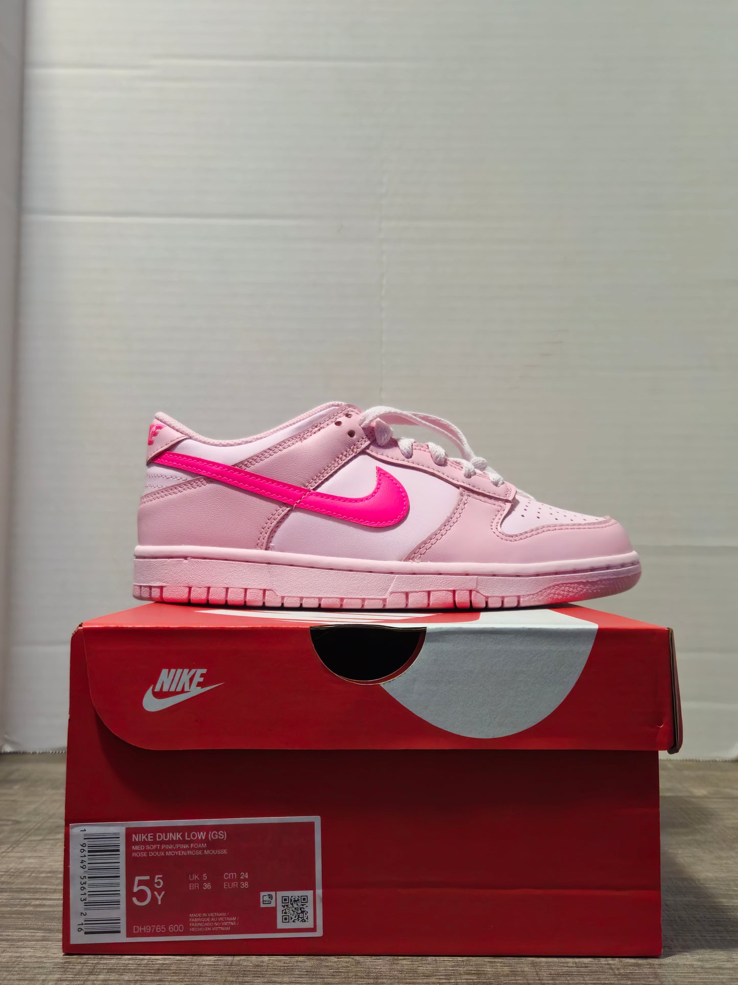 Nike Dunk Low Triple Pink (GS)